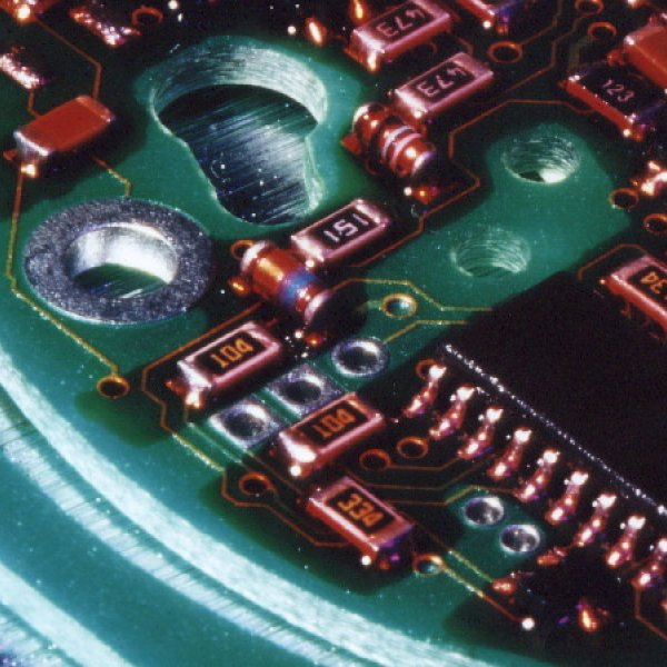 Lackierung „Milli- Coat“<br>Präzise Formbecher<br/>Lackierung „Milli-Coat“<br>bg04_1.jpg
